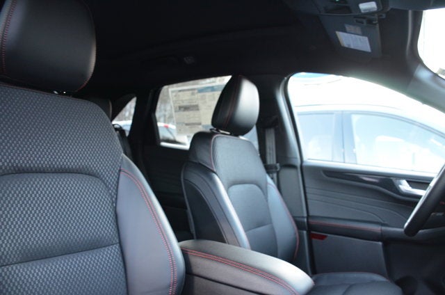 2026 Ford Escape ST-Line Select AWD