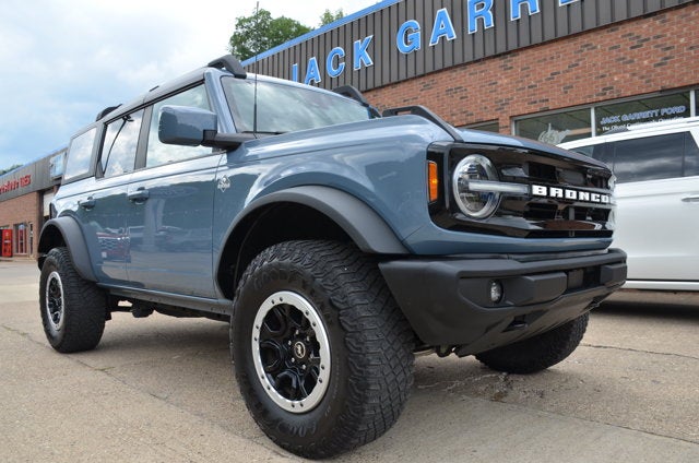 2023 Ford Bronco Outer Banks Sasquatch 4x4