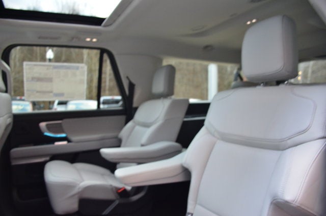 2025 Ford Expedition Max Platinum 4x4