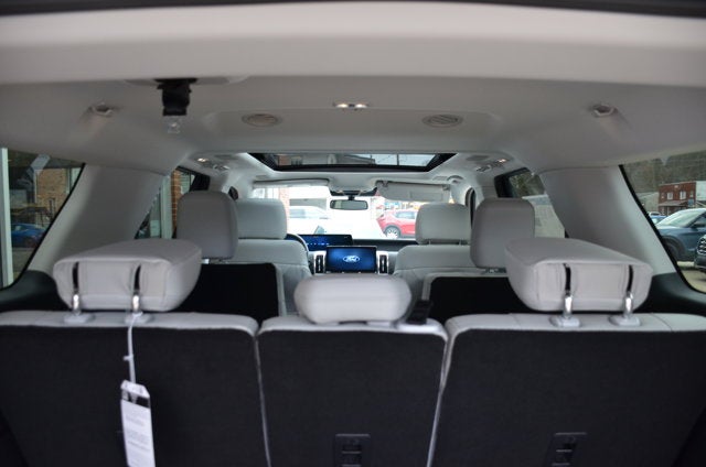 2025 Ford Expedition Max Platinum 4x4