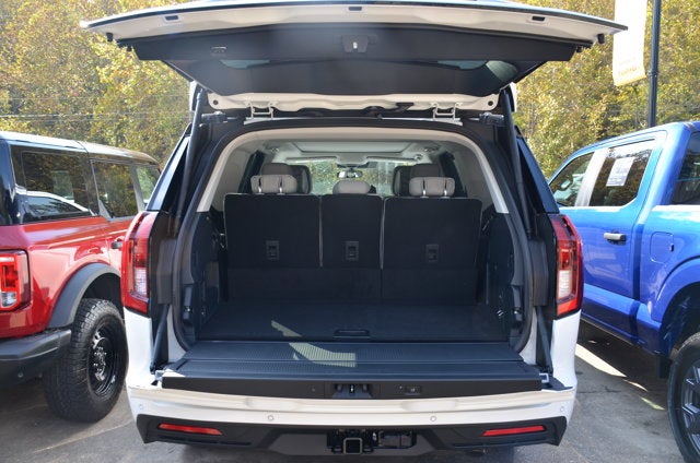 2027 Ford Expedition Active 4x4