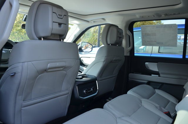 2027 Ford Expedition Active 4x4