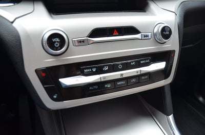 2023 Ford Explorer XLT 4WD