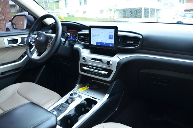 2023 Ford Explorer XLT 4WD
