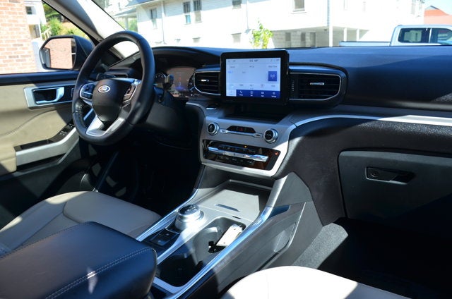 2022 Ford Explorer XLT 4WD