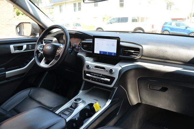 2023 Ford Explorer XLT 4WD