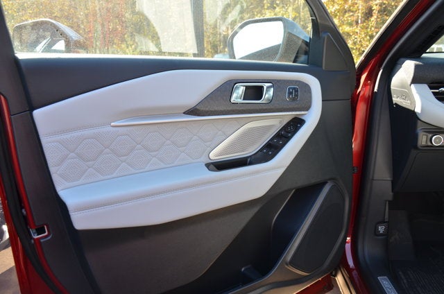 2027 Ford Explorer Platinum 4WD