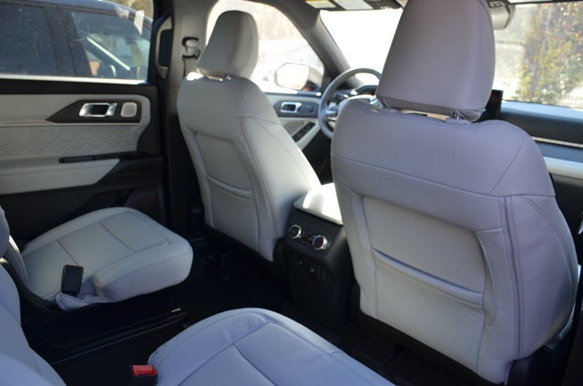 2027 Ford Explorer Platinum 4WD
