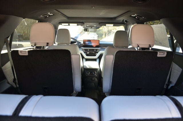 2027 Ford Explorer Platinum 4WD