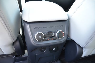 2026 Ford Explorer Platinum 4WD