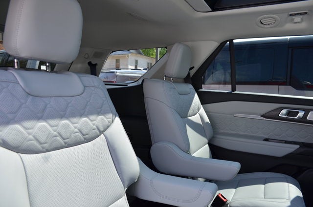 2026 Ford Explorer Platinum 4WD