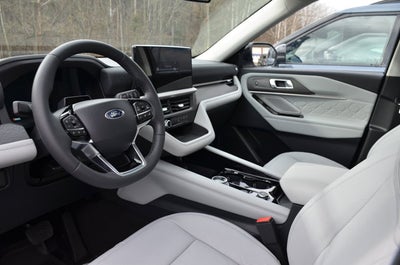 2026 Ford Explorer Platinum 4WD