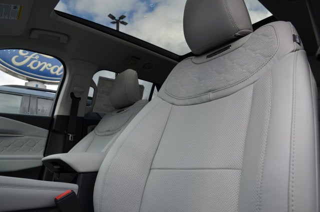 2026 Ford Explorer Platinum 4WD