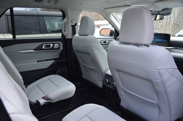 2026 Ford Explorer Platinum 4WD