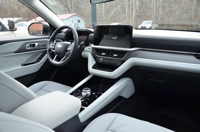 2026 Ford Explorer Platinum 4WD