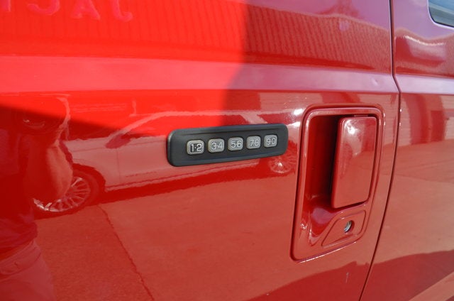 2014 Ford Super Duty F-350 Lariat FX4 4x4