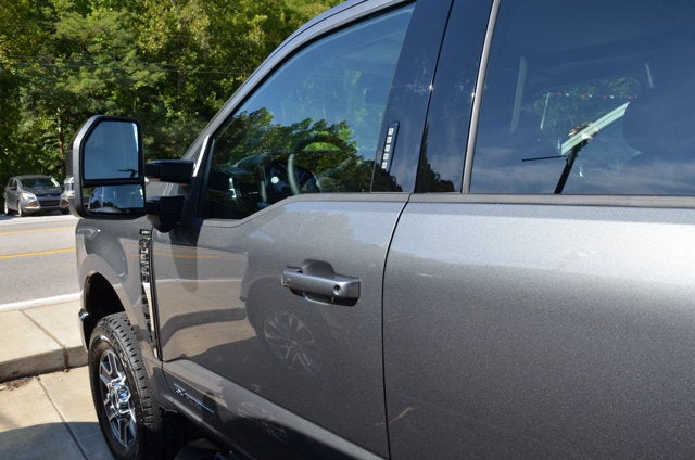 2026 Ford Super Duty F-350 Lariat 4x4