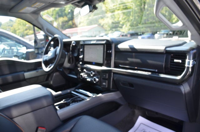 2026 Ford Super Duty F-350 Lariat 4x4