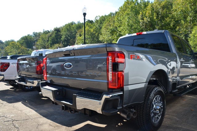 2026 Ford Super Duty F-350 Lariat 4x4