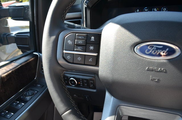 2026 Ford Super Duty F-350 Lariat 4x4