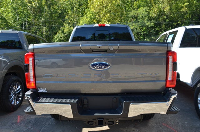 2026 Ford Super Duty F-350 Lariat 4x4