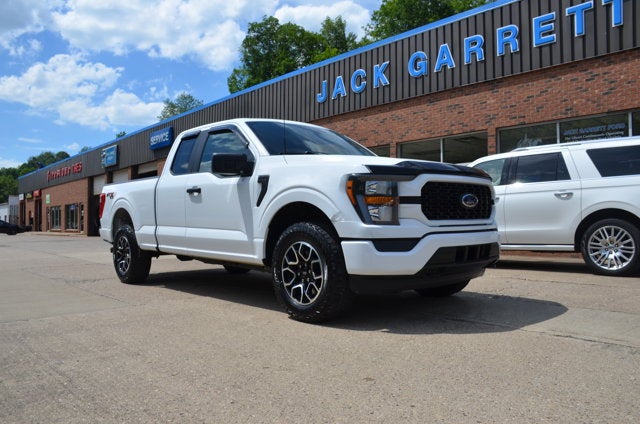 2023 Ford F-150 Base