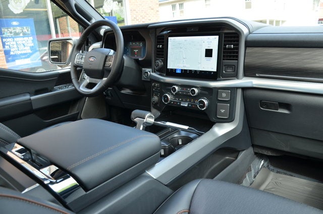 2025 Ford F-150 Lariat Powerboost 4x4