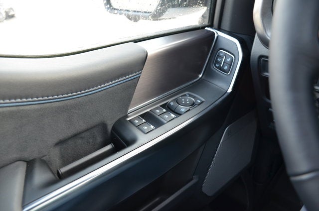 2025 Ford F-150 Platinum 4x4