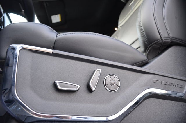 2025 Ford F-150 Platinum 4x4