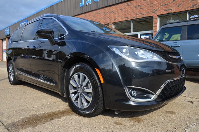 2020 Chrysler Pacifica Touring L Plus