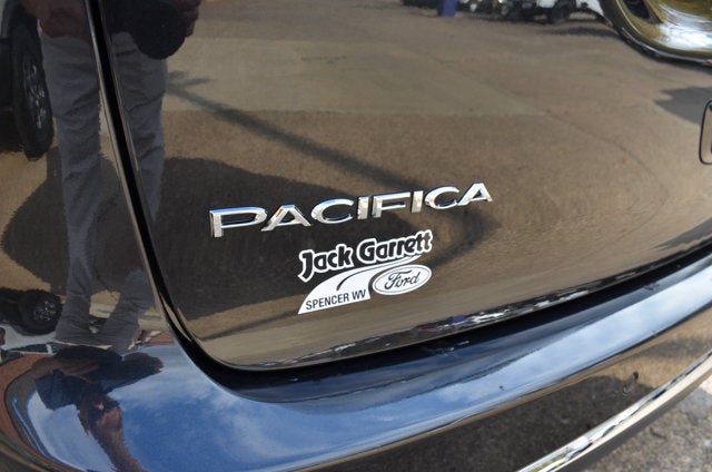 2020 Chrysler Pacifica Touring L Plus
