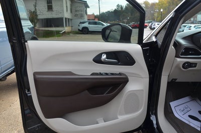 2020 Chrysler Pacifica Touring L Plus