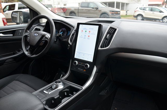 2022 Ford Edge SE AWD