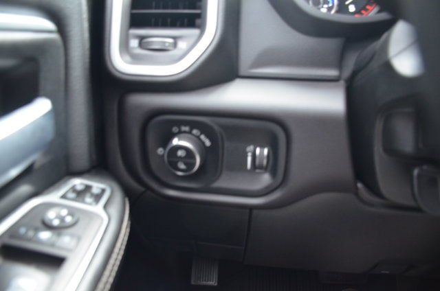 2024 RAM 2500 Big Horn 4x4 6.7L Cummins