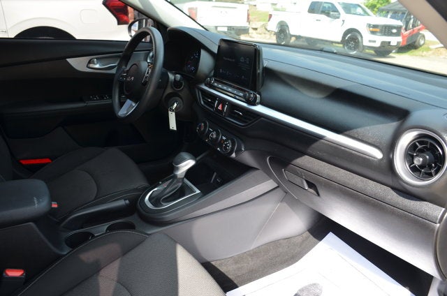 2023 Kia Forte LX