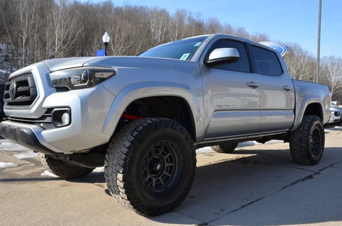 2022 Toyota Tacoma 4WD SR5 4x4