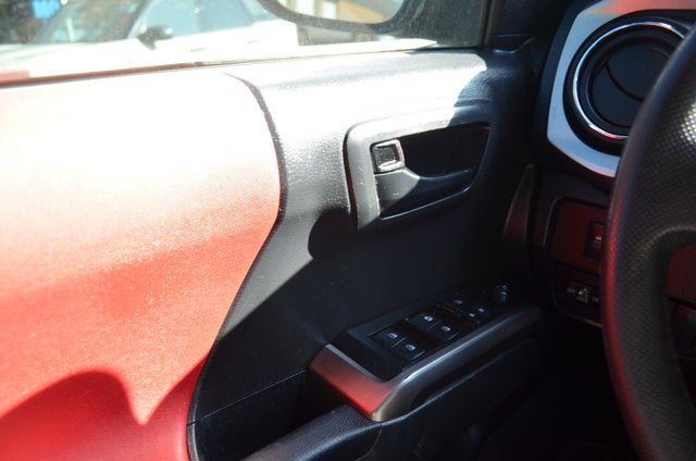 2022 Toyota Tacoma 4WD SR5 4x4