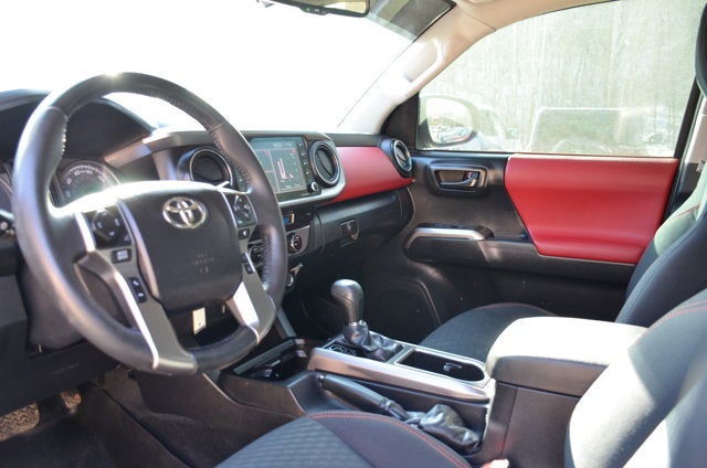 2022 Toyota Tacoma 4WD SR5 4x4