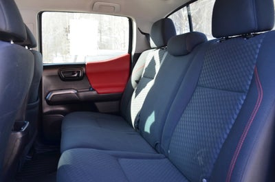 2022 Toyota Tacoma 4WD SR5 4x4