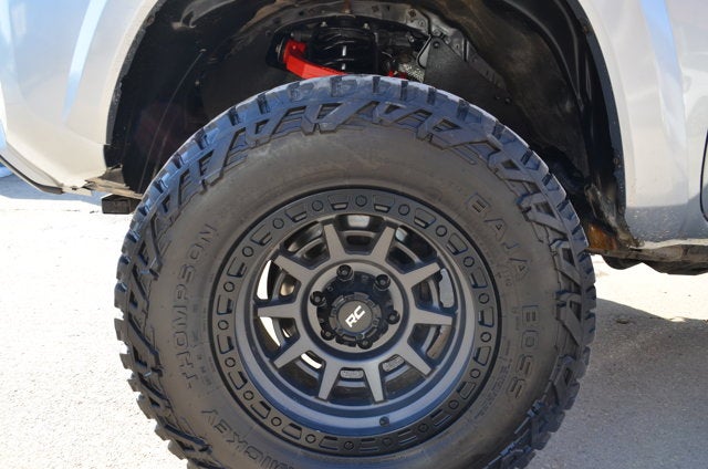 2022 Toyota Tacoma 4WD SR5 4x4