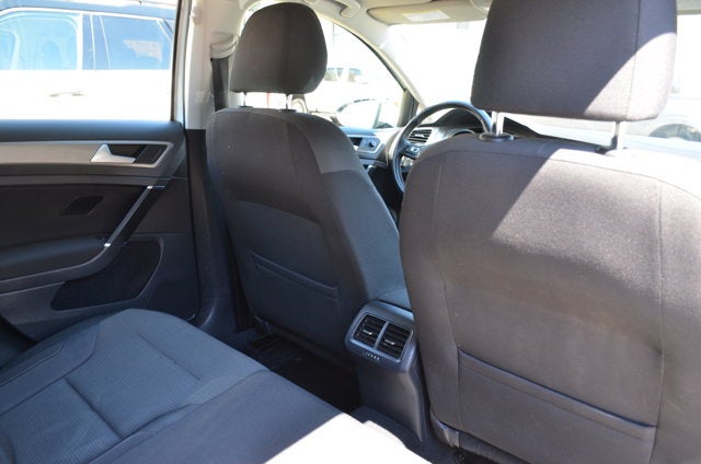 2016 Volkswagen Golf TSI S