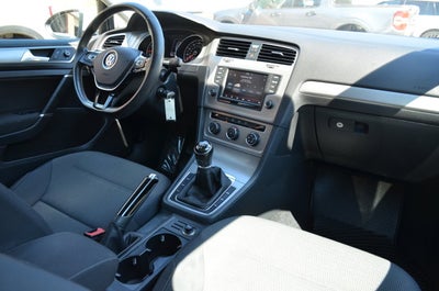 2016 Volkswagen Golf TSI S