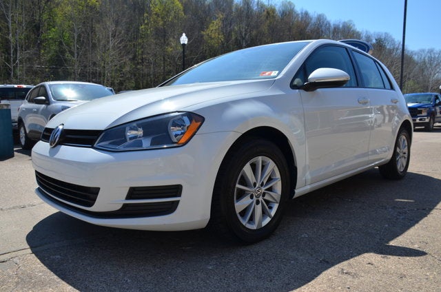 2016 Volkswagen Golf TSI S