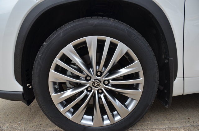 2024 Toyota Highlander Platinum AWD