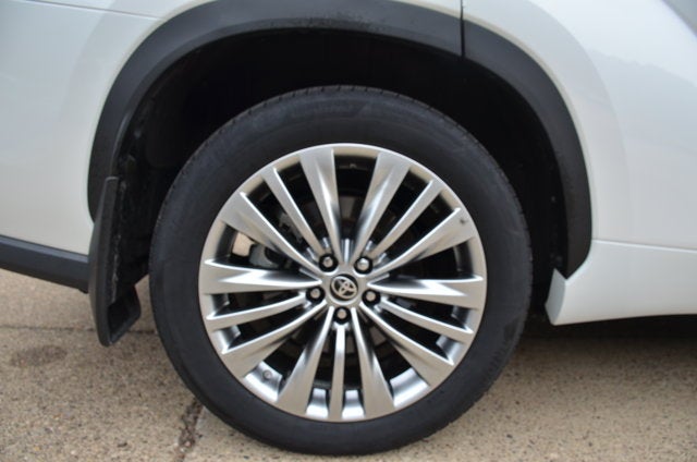 2024 Toyota Highlander Platinum AWD