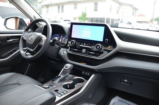 2024 Toyota Highlander Platinum AWD