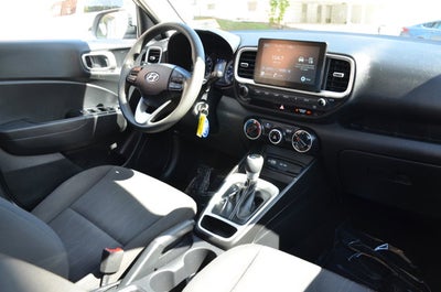2022 Hyundai Venue SE