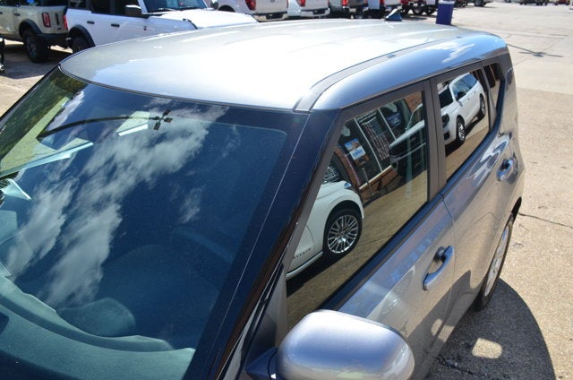 2025 Kia Soul Base