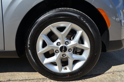 2025 Kia Soul Base