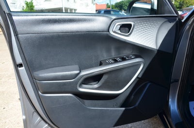 2025 Kia Soul Base